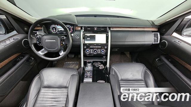 Land Rover Discovery — interior