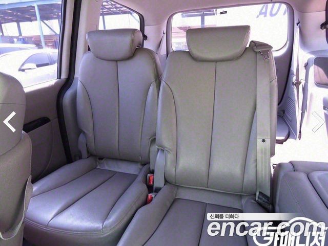 Kia Carnival — interior