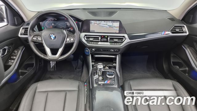 BMW 3 Series — interior