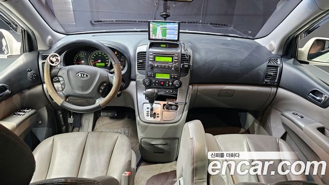 Kia Carnival — interior