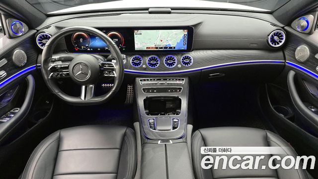 Mercedes-Benz E-Class — interior