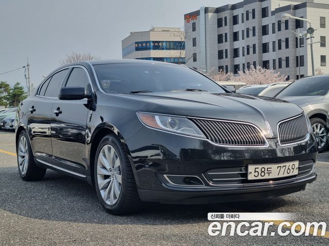 Lincoln MKS — exterior