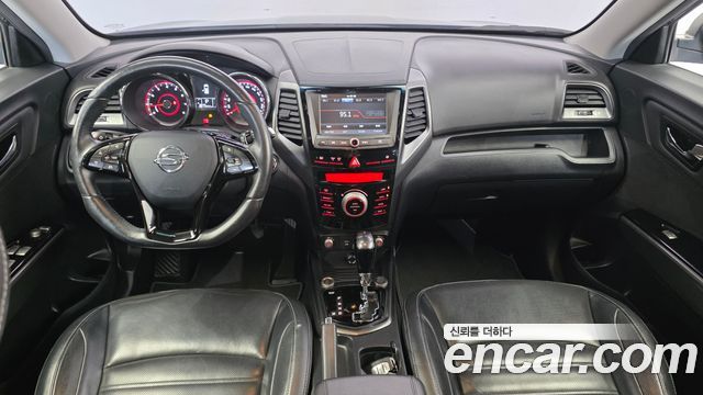 KG Mobility Tivoli — interior