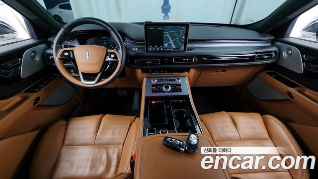 Lincoln Aviator — interior