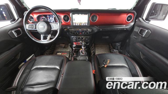 Jeep Wrangler — interior