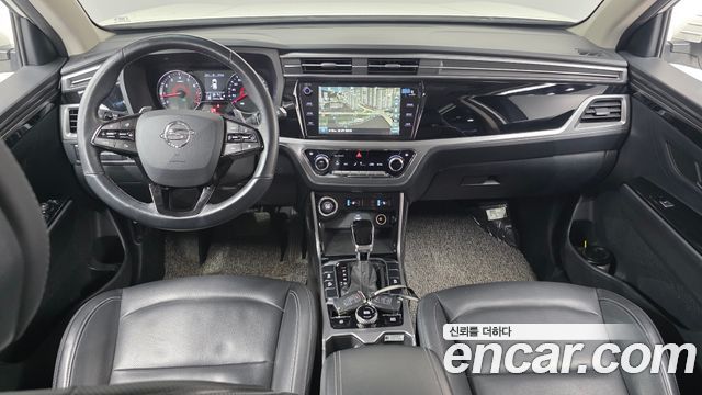 KG Mobility Korando — interior