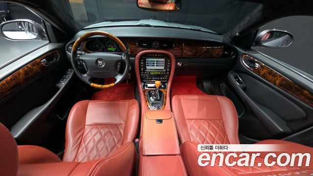 Jaguar XJ-8 — interior