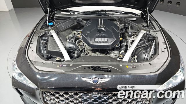Genesis G70 — interior