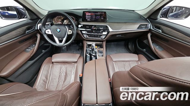 BMW 5 Series — interior