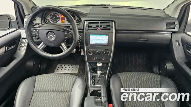 Mercedes-Benz B-Class — interior