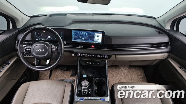 Kia Carnival — interior