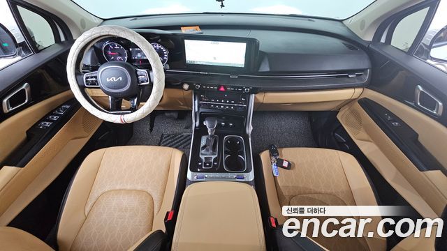 Kia Carnival — interior
