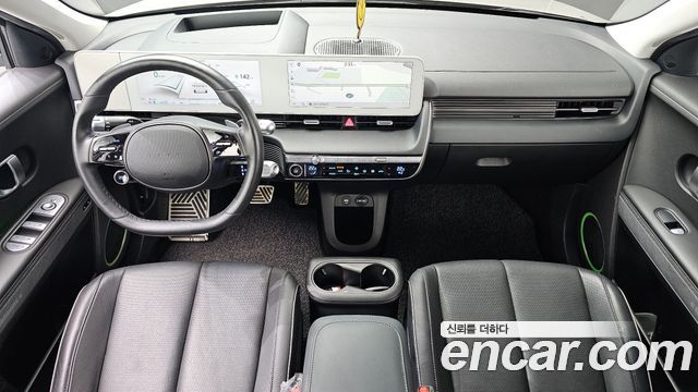 Hyundai IONIQ 5 — interior