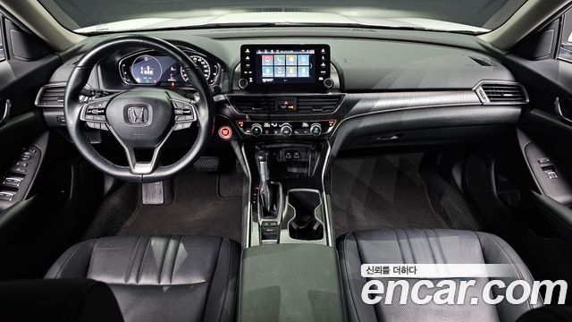 Honda Accord — interior