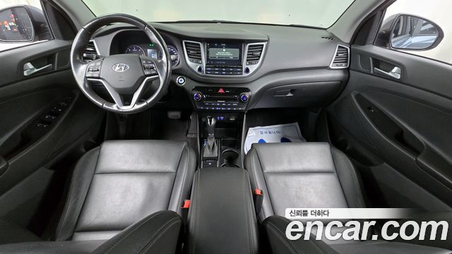 Hyundai Tucson — interior