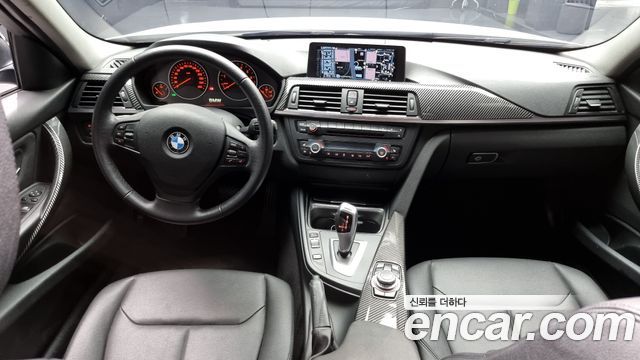 BMW 3 Series — interior