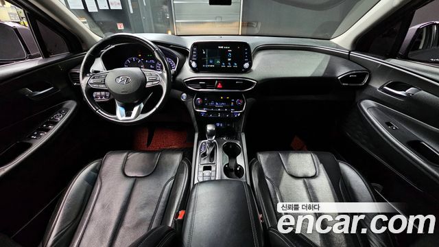Hyundai Santa Fe — interior