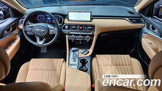 Genesis G70 — interior