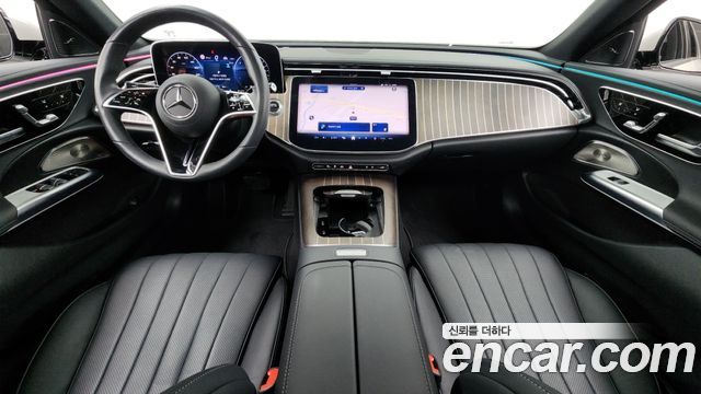 Mercedes-Benz E-Class — interior