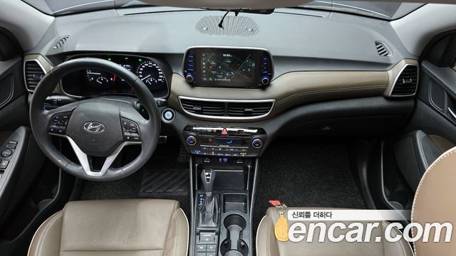 Hyundai Tucson — interior