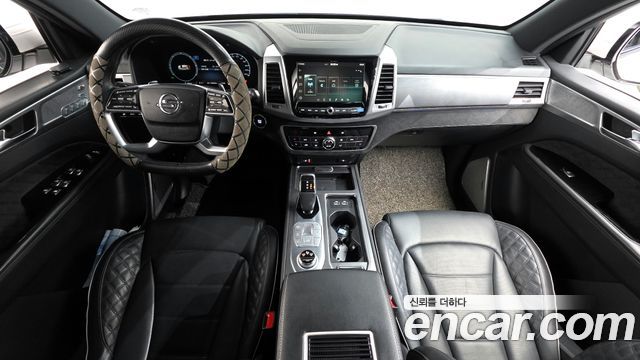 KG Mobility Rexton — interior