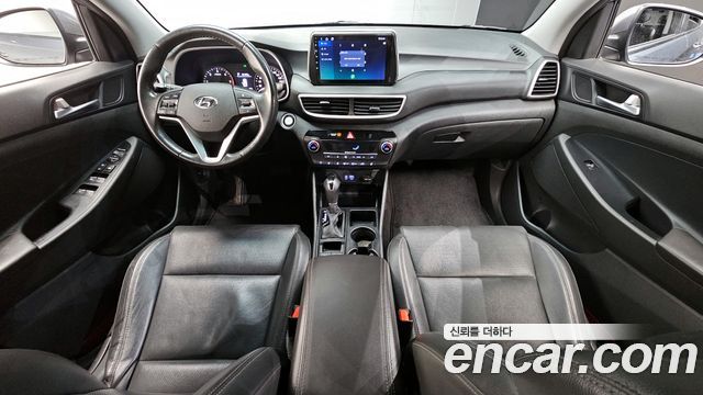 Hyundai Tucson — interior