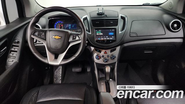 Chevrolet Korea Trax — interior