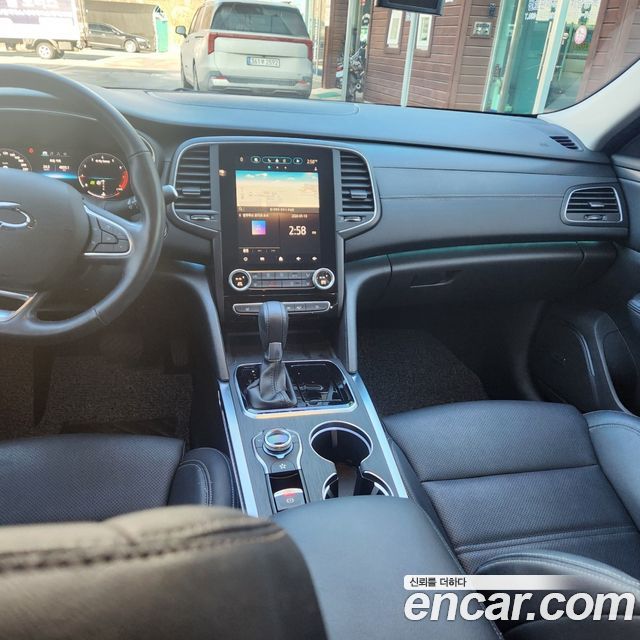 Renault Korea SM6 — interior