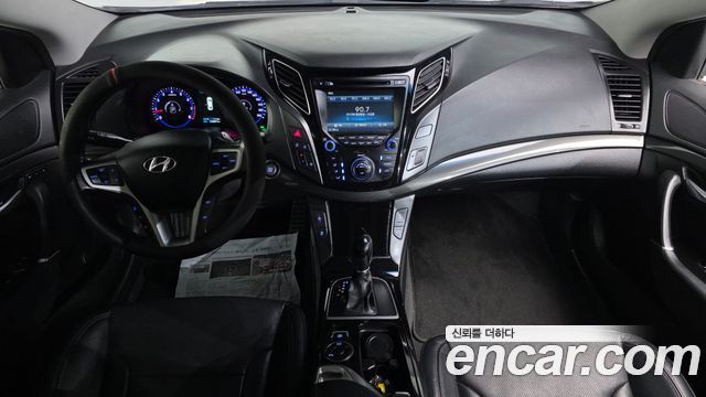 Hyundai i40 — interior