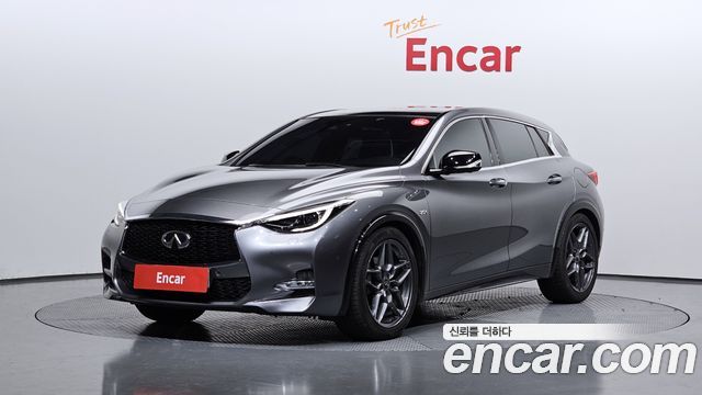 Infiniti Q30 — exterior