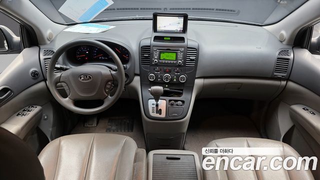 Kia Carnival — interior