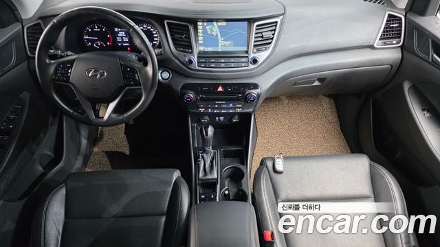 Hyundai Tucson — interior