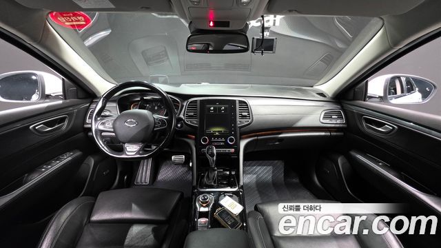 Renault Korea SM6 — interior