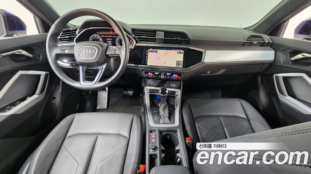 Audi Q3 — interior