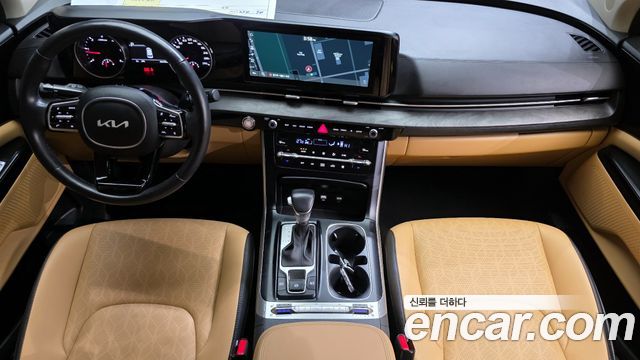 Kia Carnival — interior