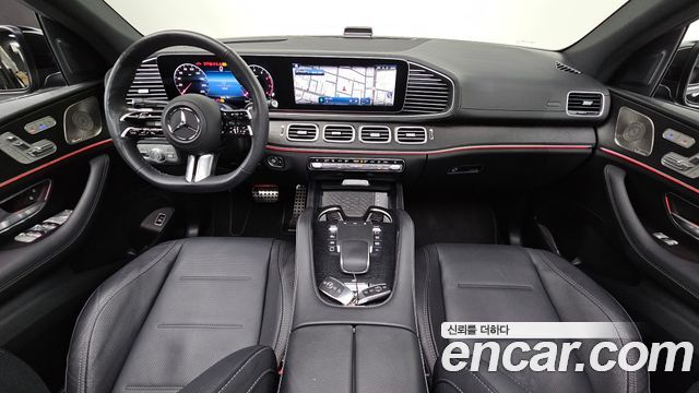 Mercedes-Benz GLE-Class — interior