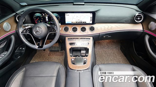 Mercedes-Benz E-Class — interior