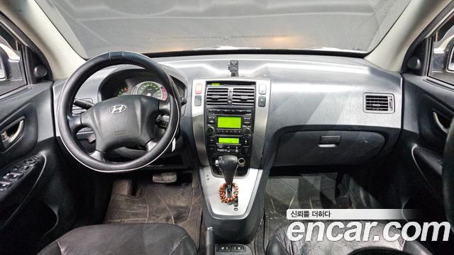 Hyundai Tucson — interior