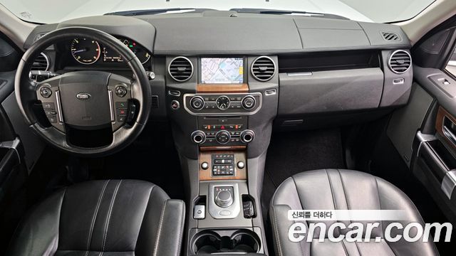 Land Rover Discovery — interior
