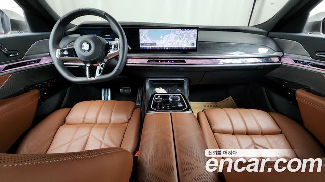 BMW 7 Series — interior