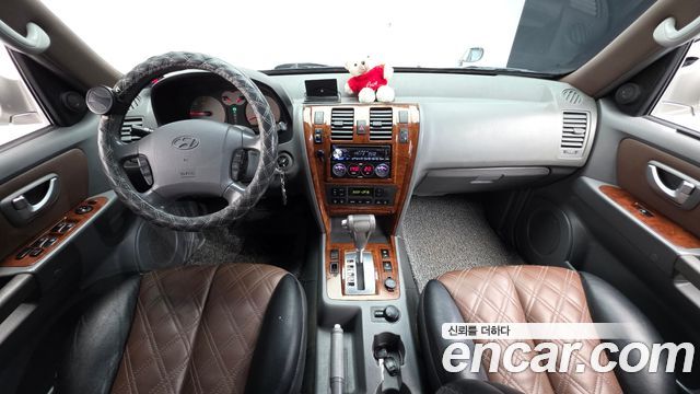 Hyundai Terracan — interior