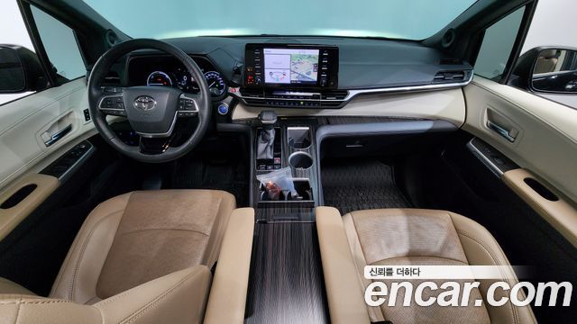 Toyota Sienna — interior