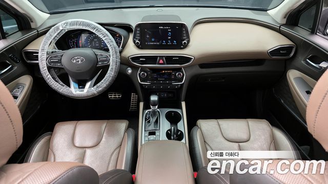 Hyundai Santa Fe — interior