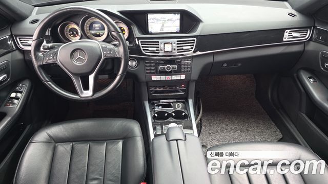 Mercedes-Benz E-Class — interior