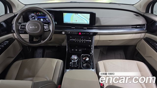 Kia Carnival — interior