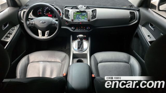 Kia Sportage — interior