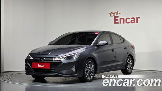 Hyundai Avante — exterior