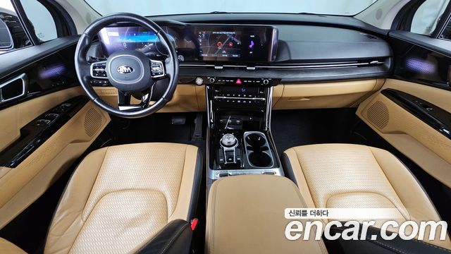 Kia Carnival — interior