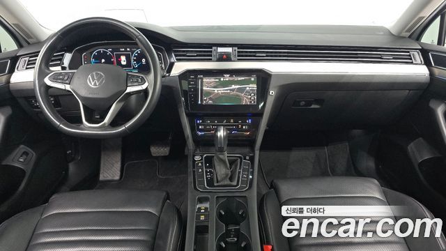 Volkswagen Passat — interior
