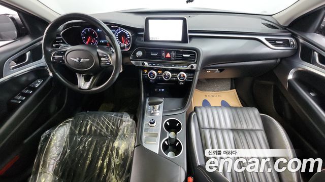 Genesis G70 — interior